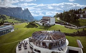 Alpina Dolomites